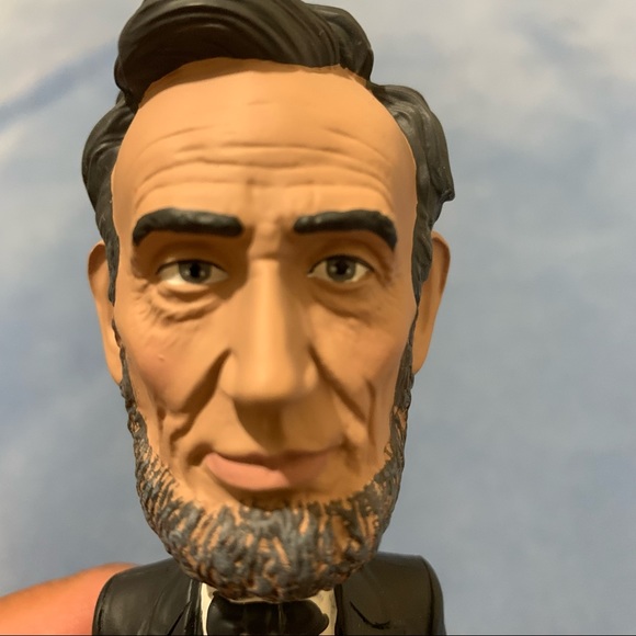 Royal Bobbles- Abraham Lincoln 8" tall - Picture 3 of 10